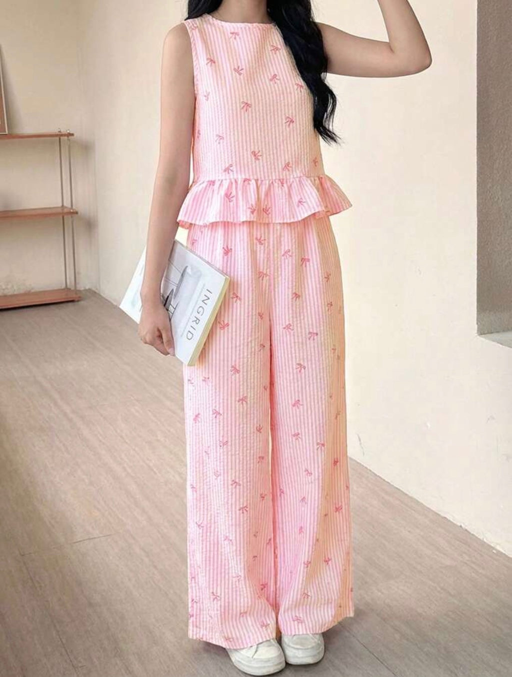 Conjunto de niña Líneas y Moños rosa