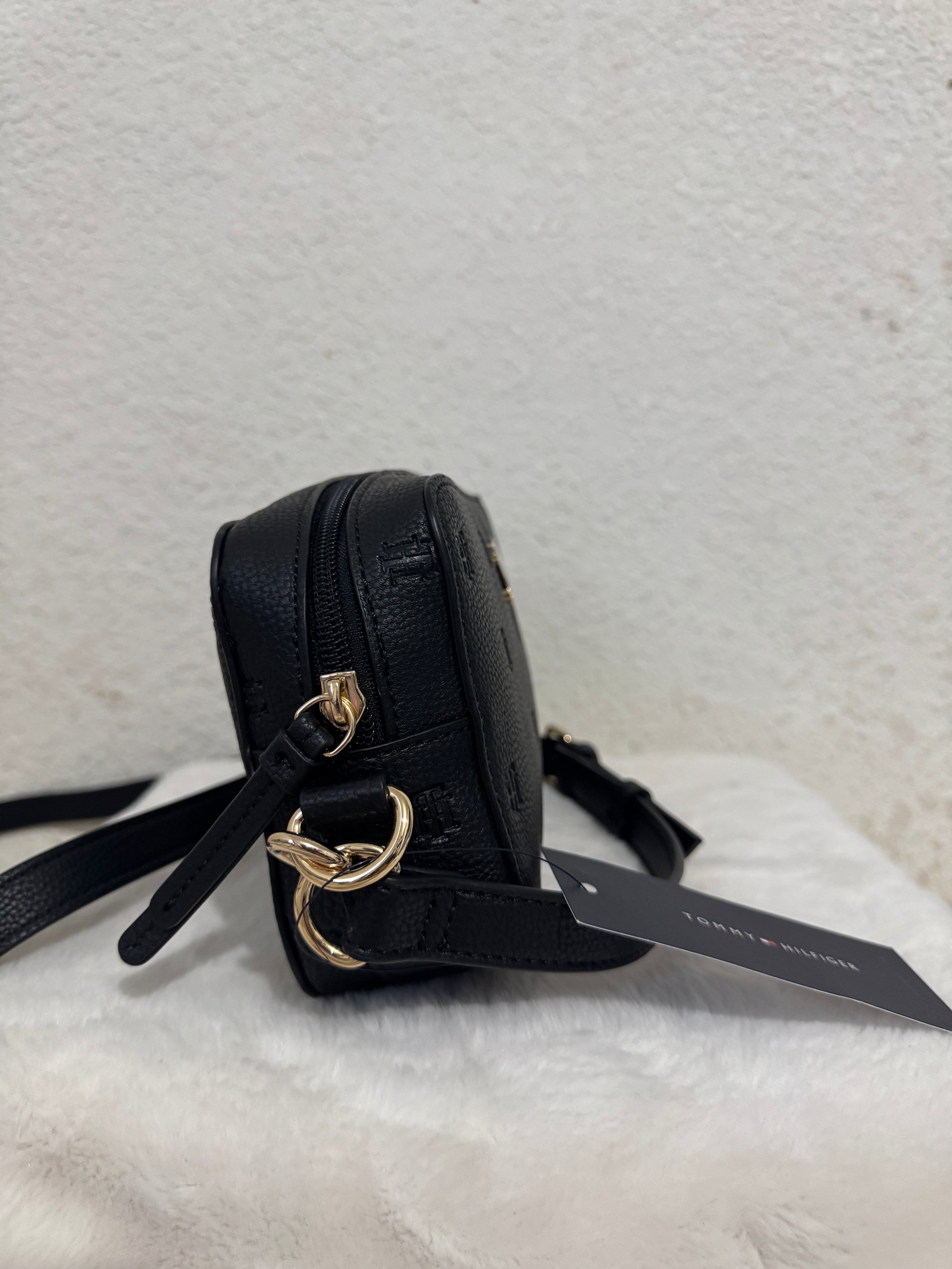 Bolso Negro Tommy Hilfiger Mini Chic