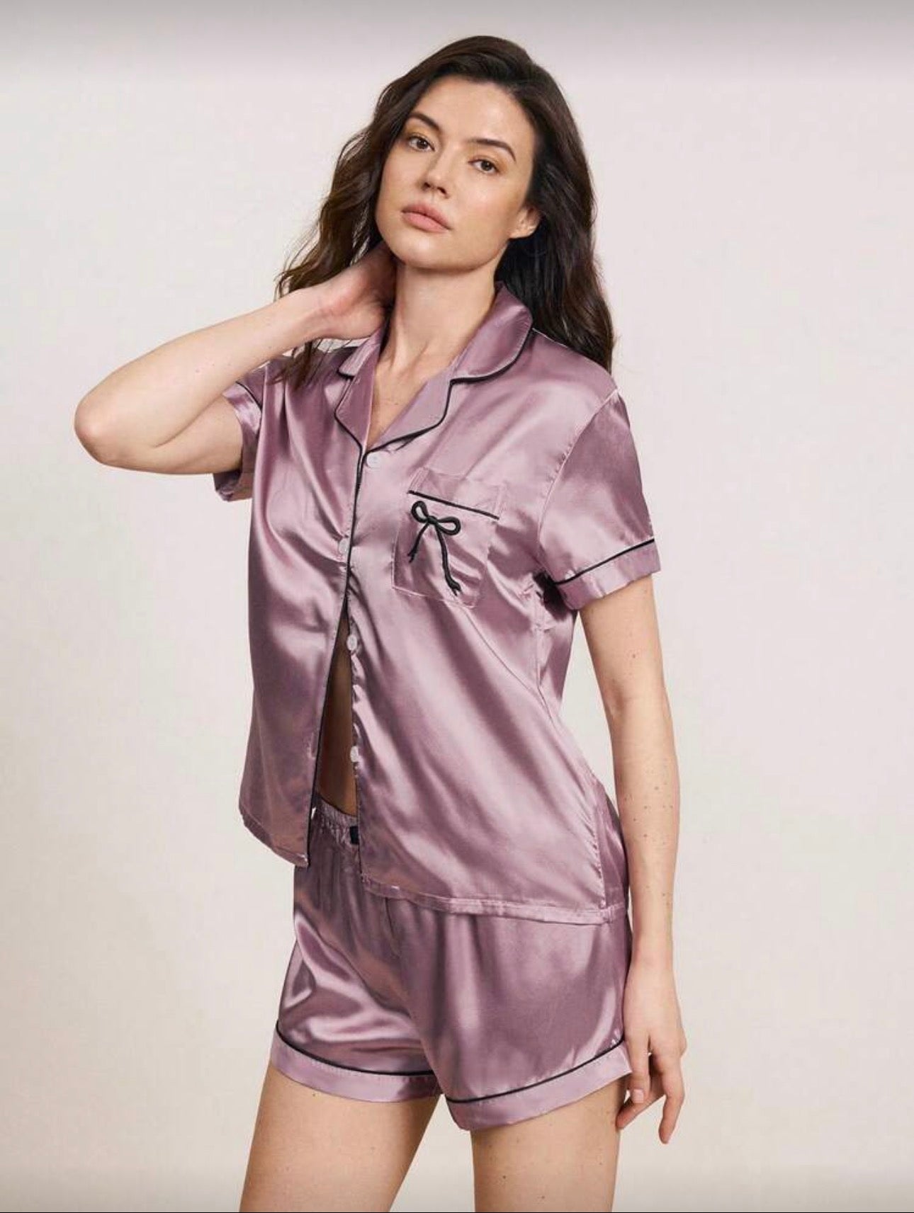Pijama de Seda de Dama Morada con Borde Negro