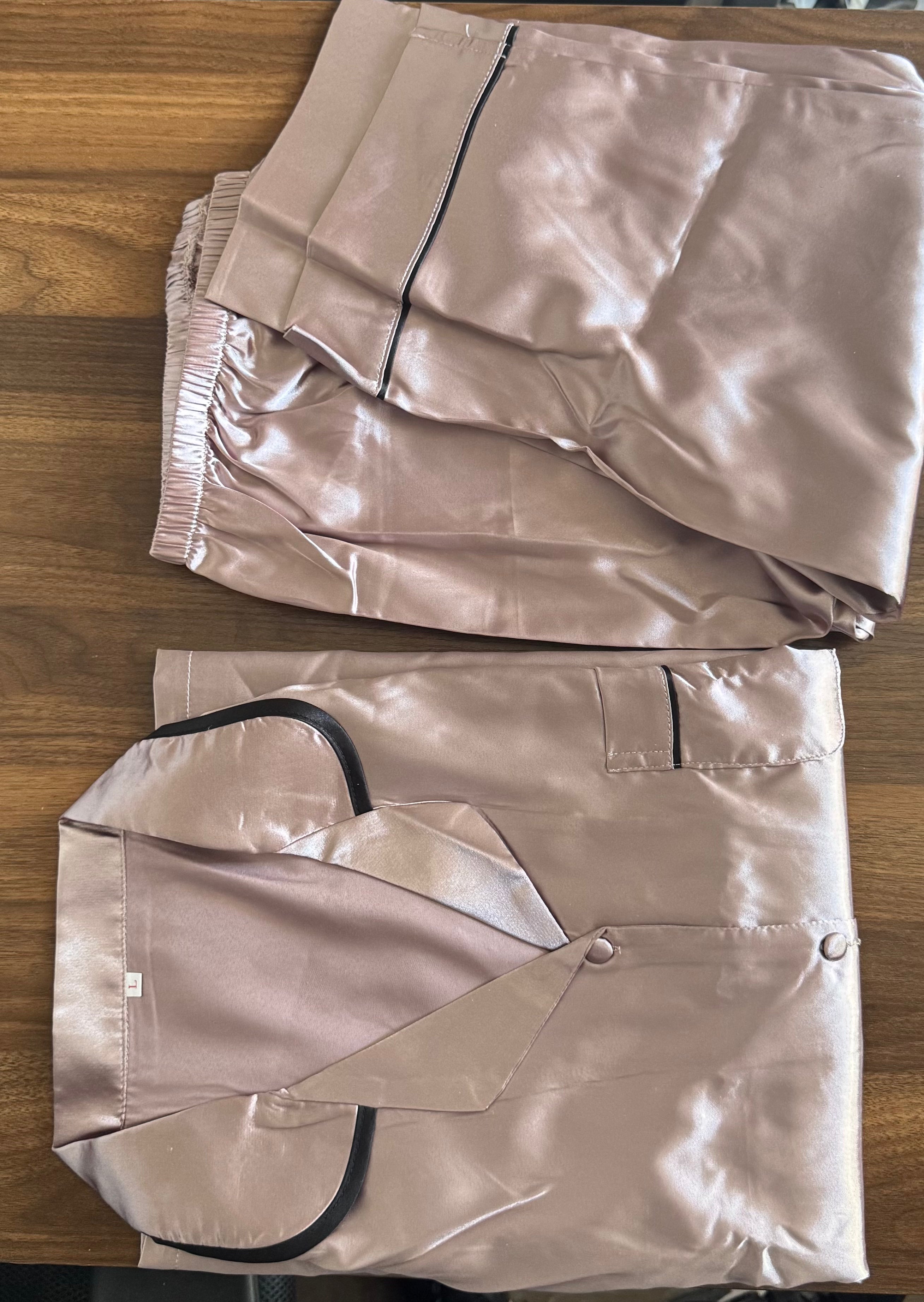 Pijama de Dama de Seda Morada