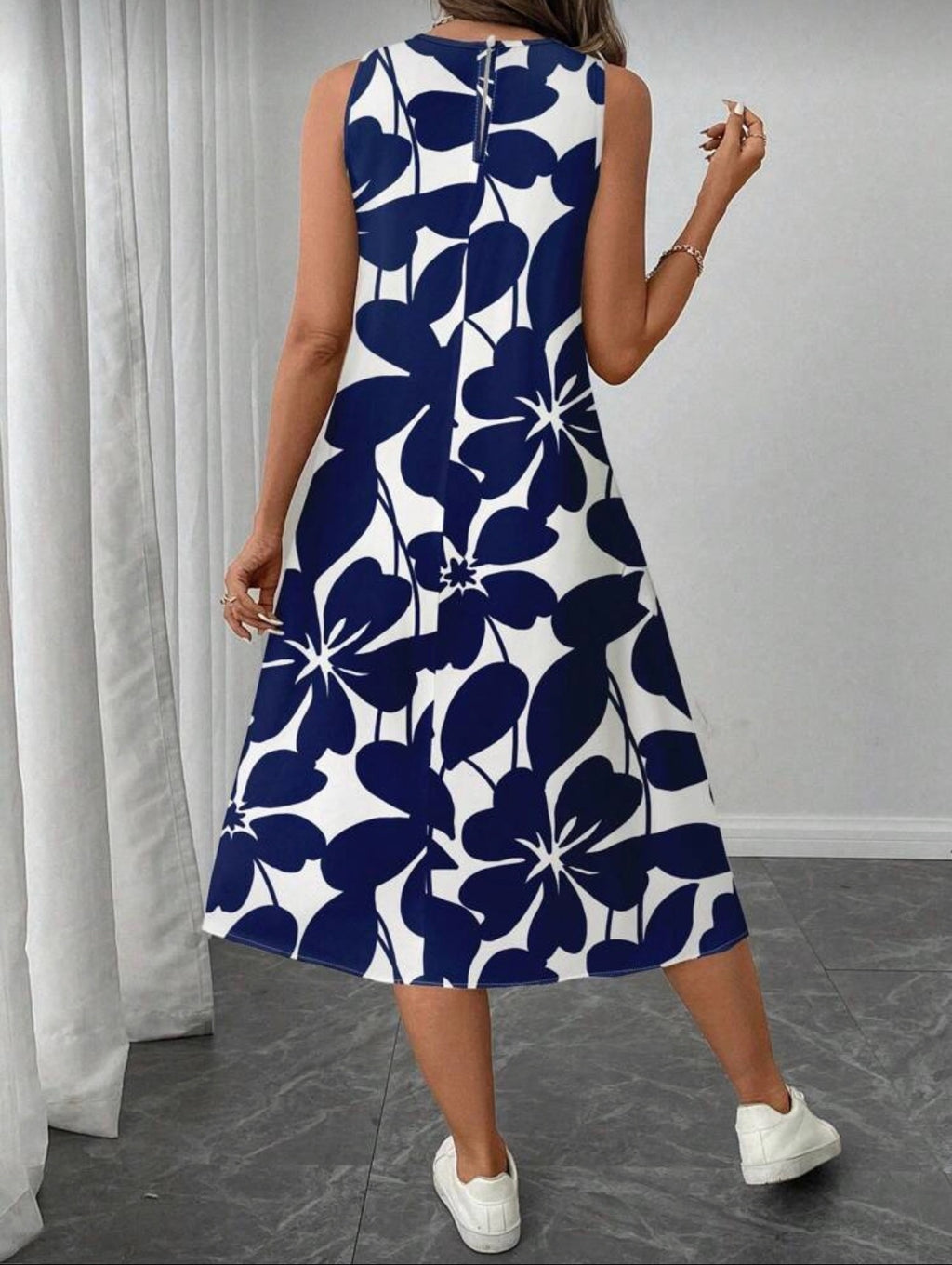 Vestido Femenino Navy Leaf Flow
