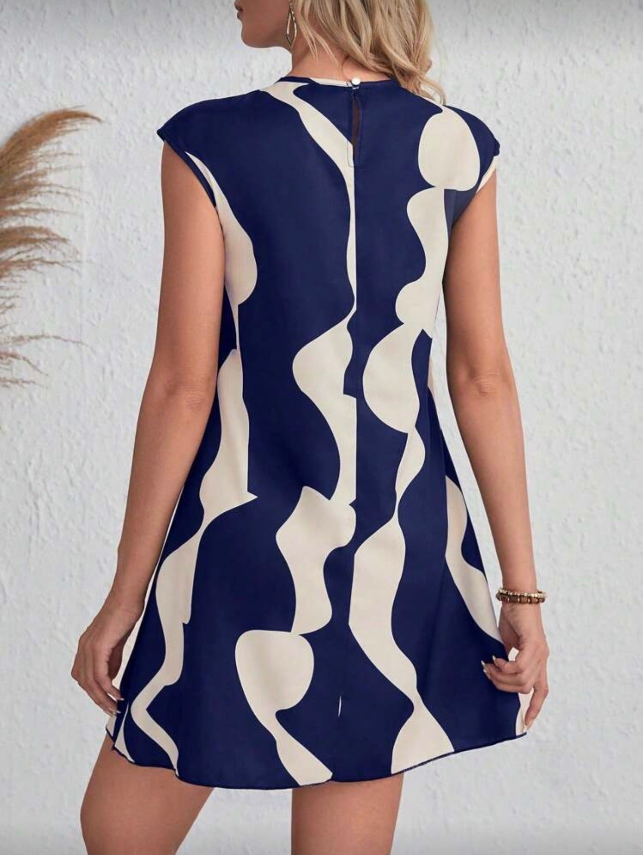 Vestido Femenino Navy Abstract Chic