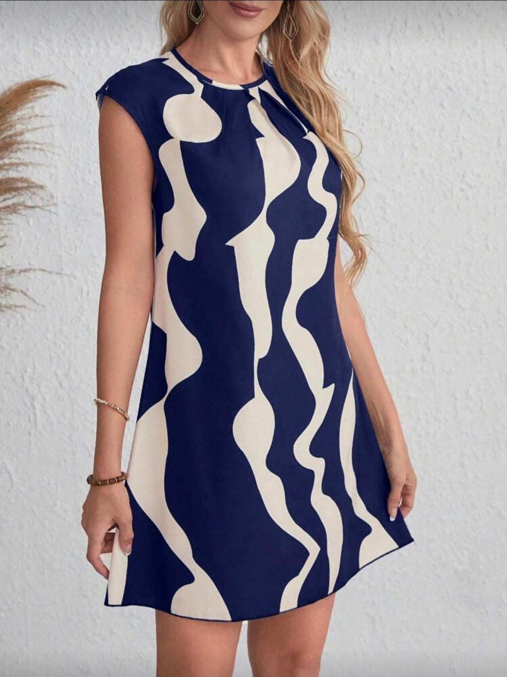 Vestido Femenino Navy Abstract Chic