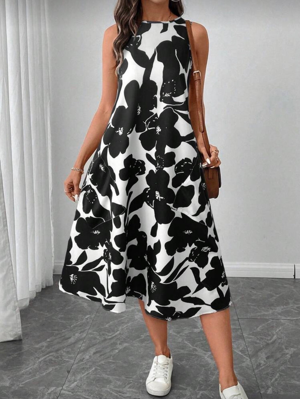 Vestido Femenino Ink Bloom Midi