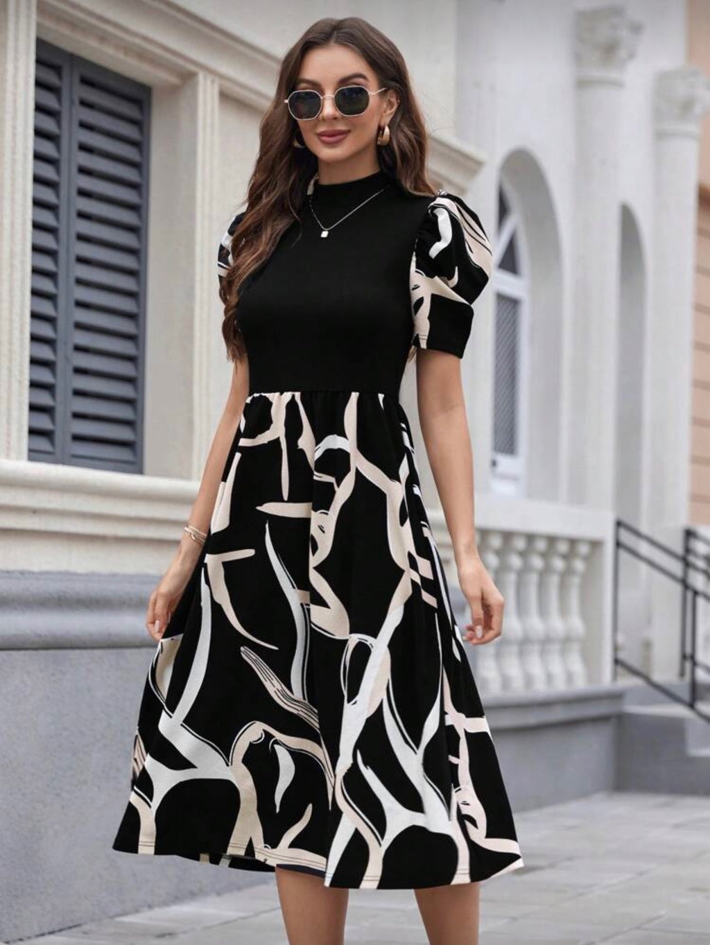 Vestido Femenino Monochrome Abstract Elegance