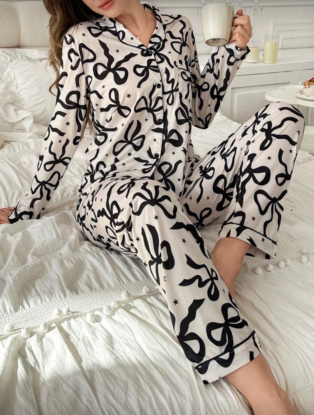Conjunto Pijama Abstract Lines Crema