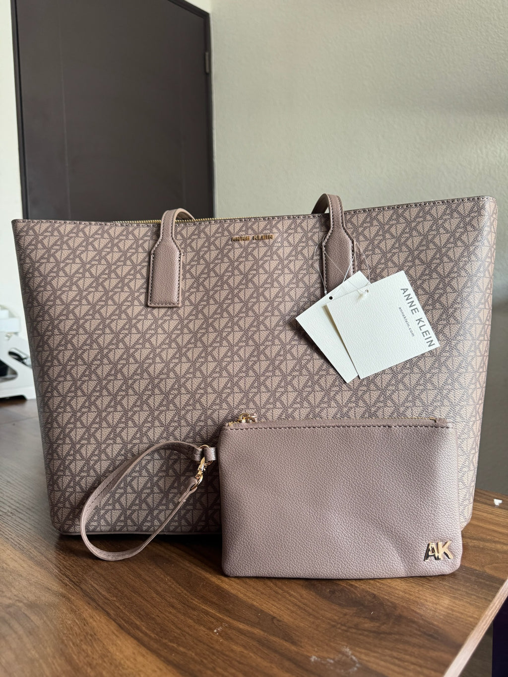 Bolsa Anne Klein Monogram Classic Tote