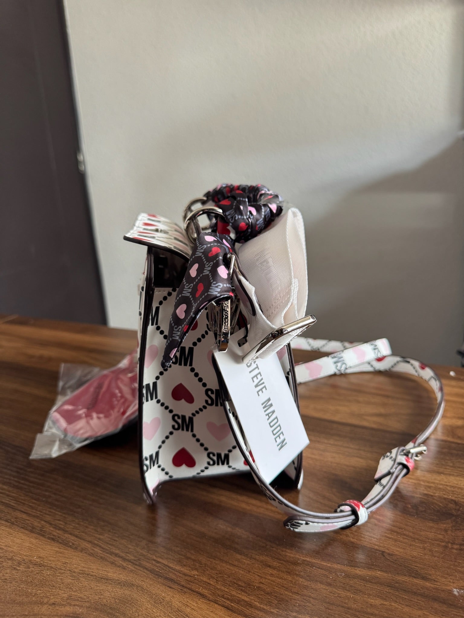 Bolsa Steve Madden Heart Charm Crossbody