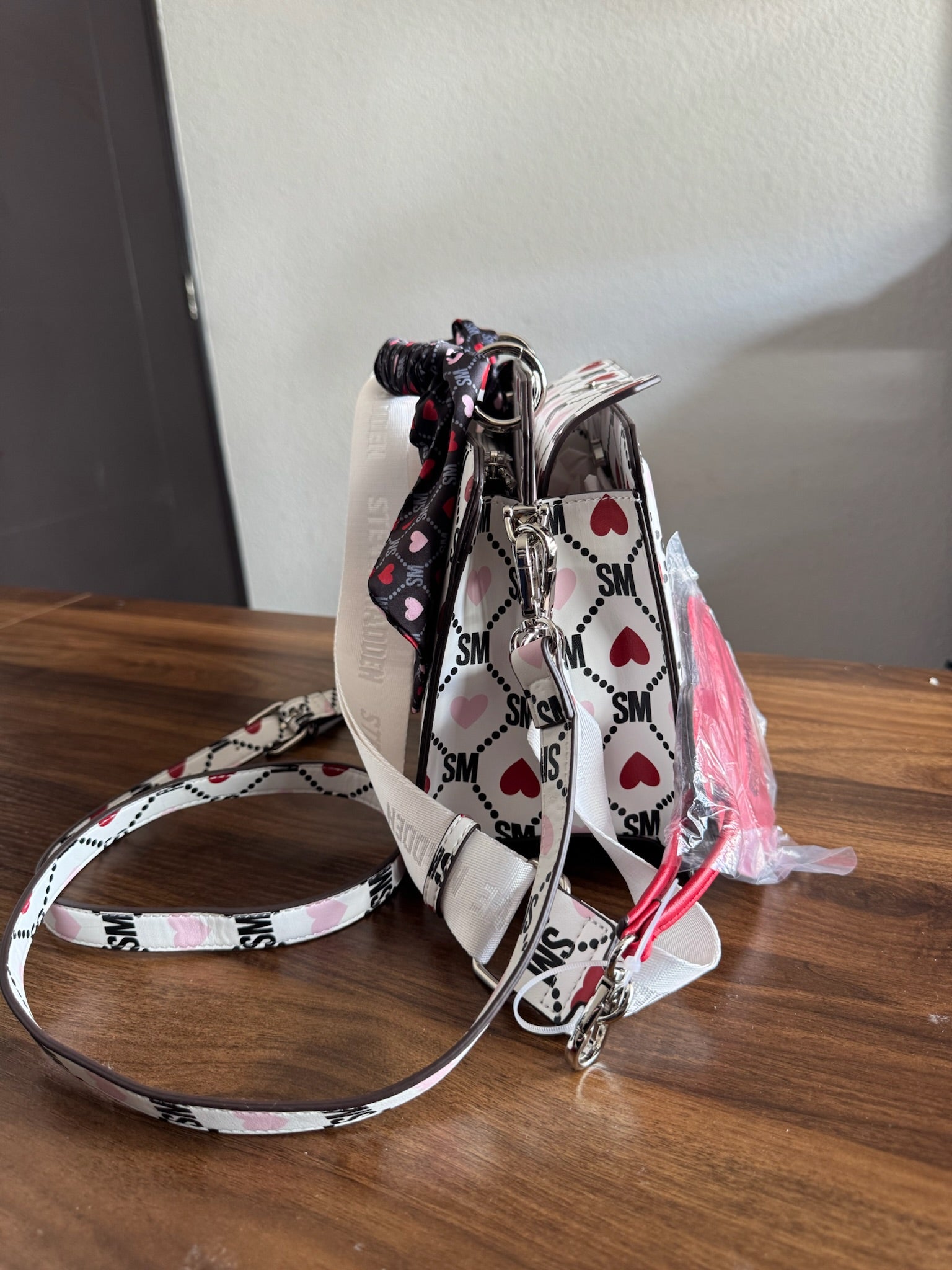 Bolsa Steve Madden Heart Charm Crossbody