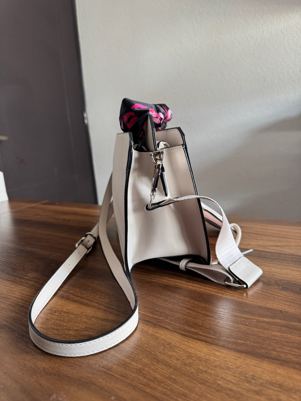 Bolsa Steve Madden Kiss Print Crossbody Set
