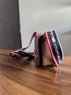 Bolsa Tommy Essential Crossbody Brown