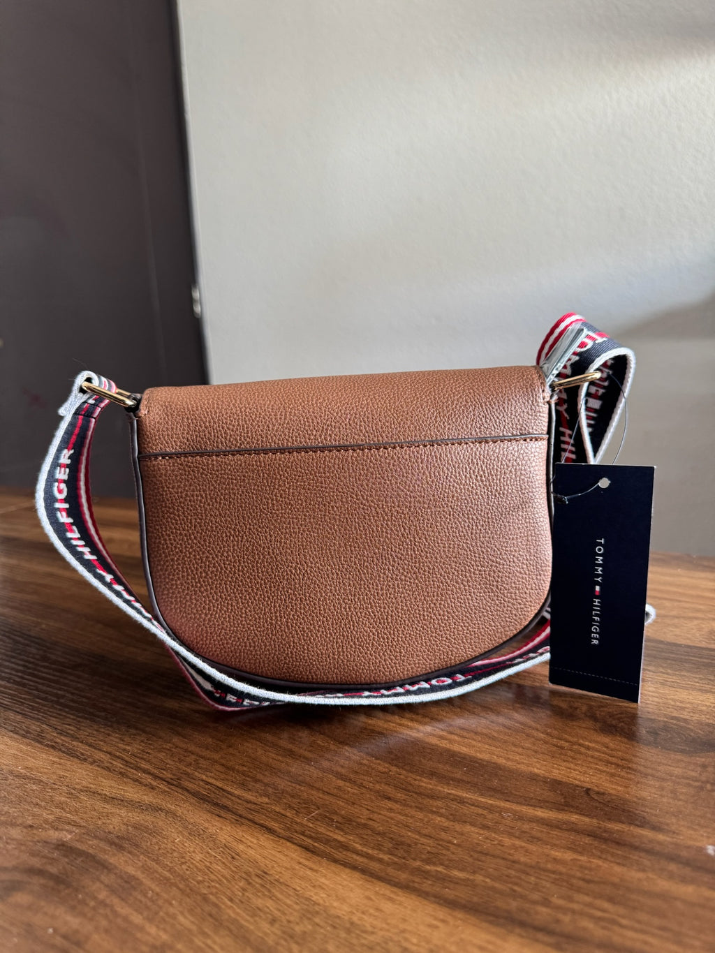Bolsa Tommy Essential Crossbody Brown