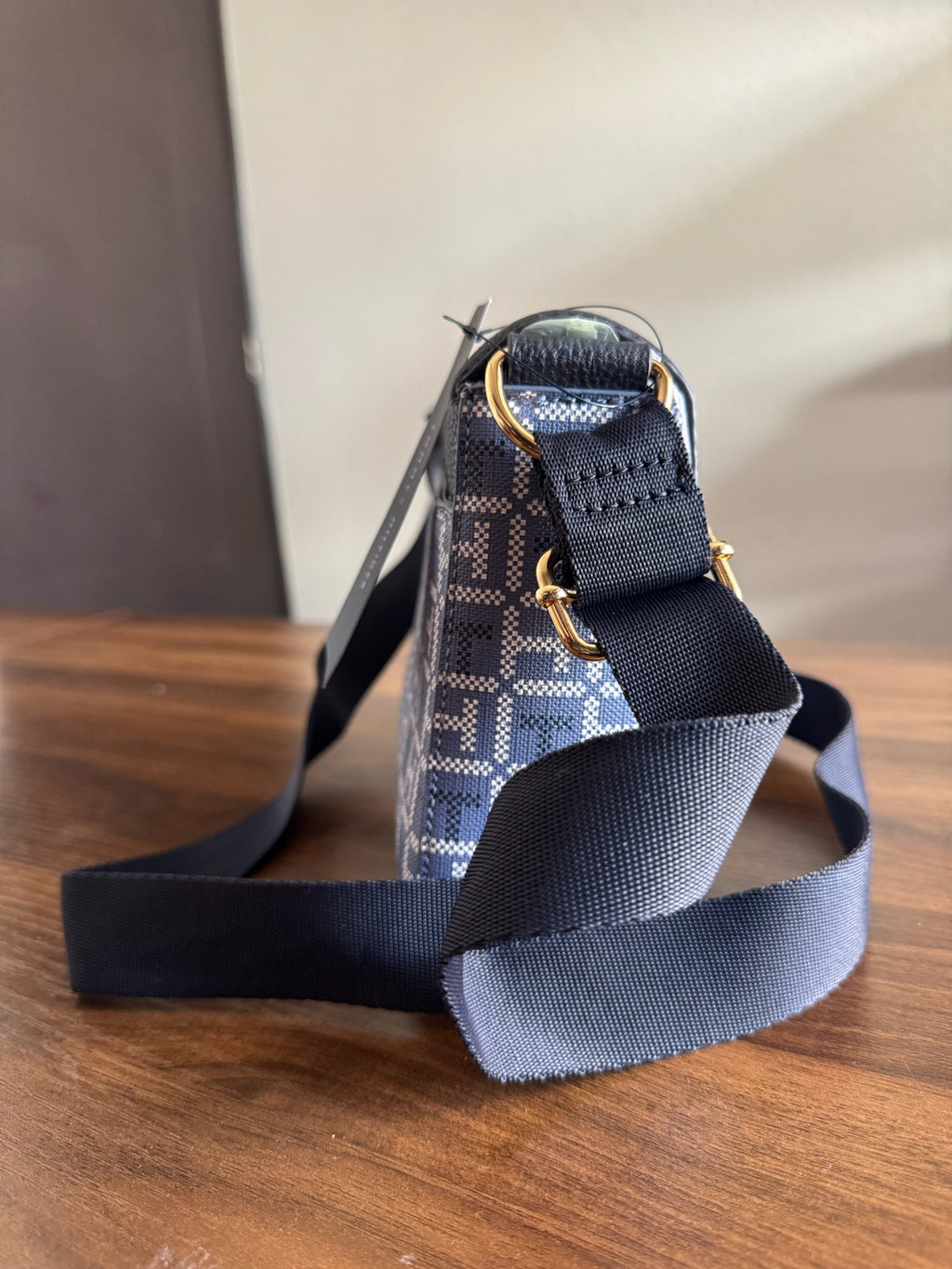 Bolsa Tommy Monogram Flap Crossbody Blue
