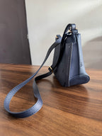 Bolsa Tommy Embossed Shoulder Crossbody Blue