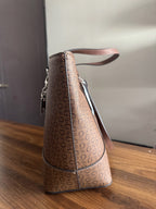 Bolsa Café Oscuro Guess