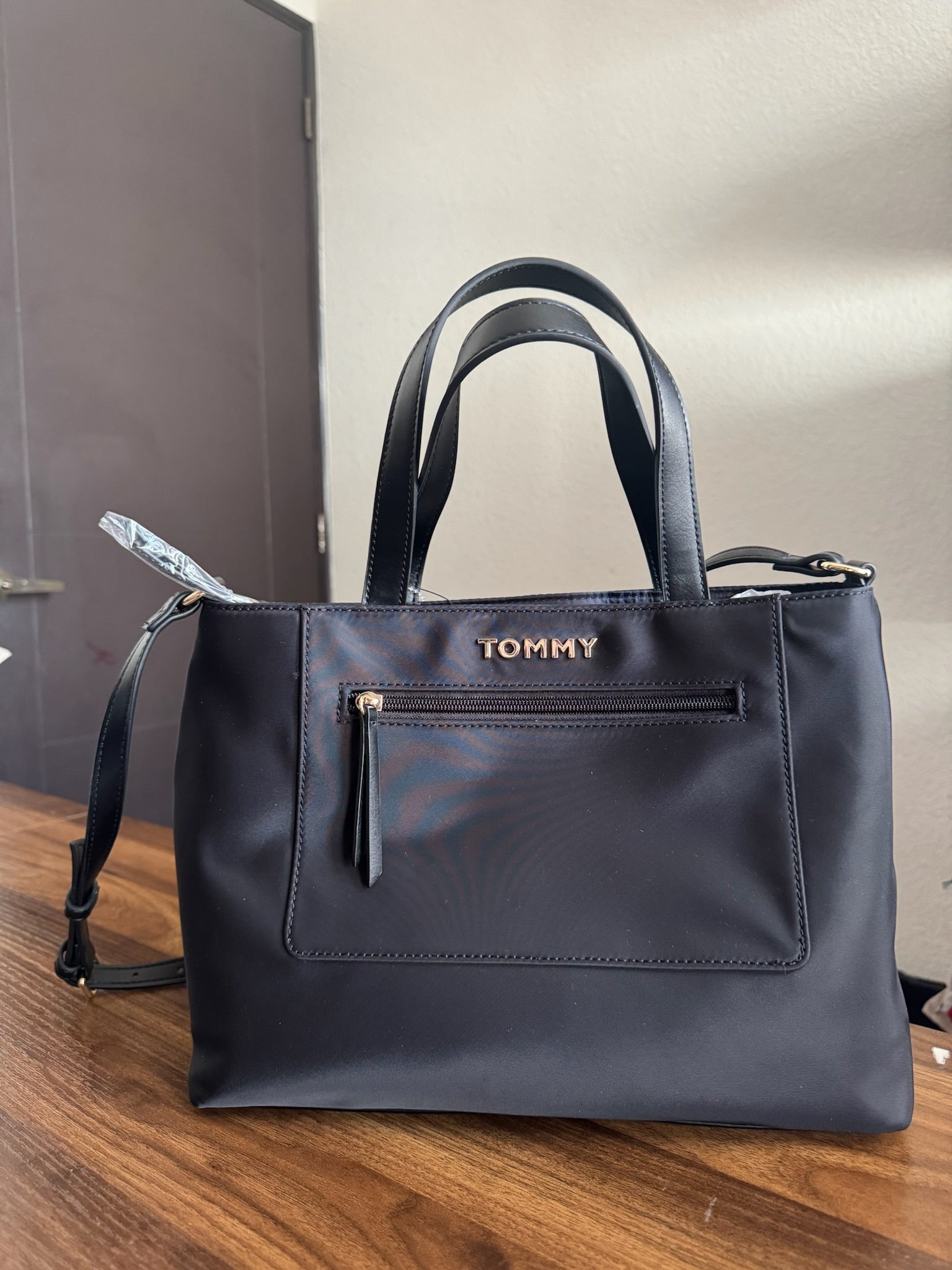 Bolsa Negra Tommy Hilfiger City Chic