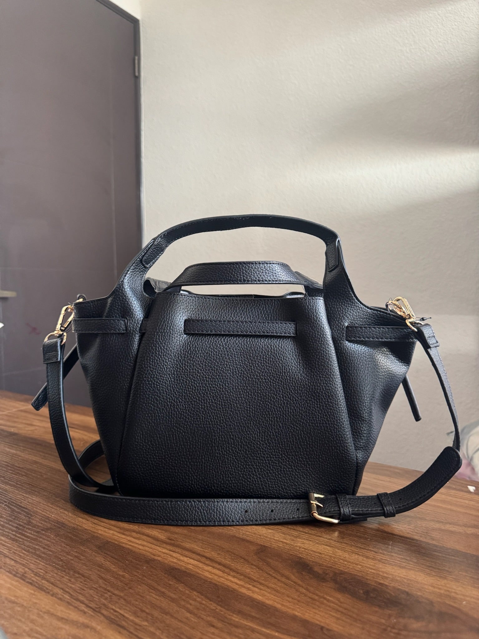 Cartera Negra Nanette Lepore Urban Chic