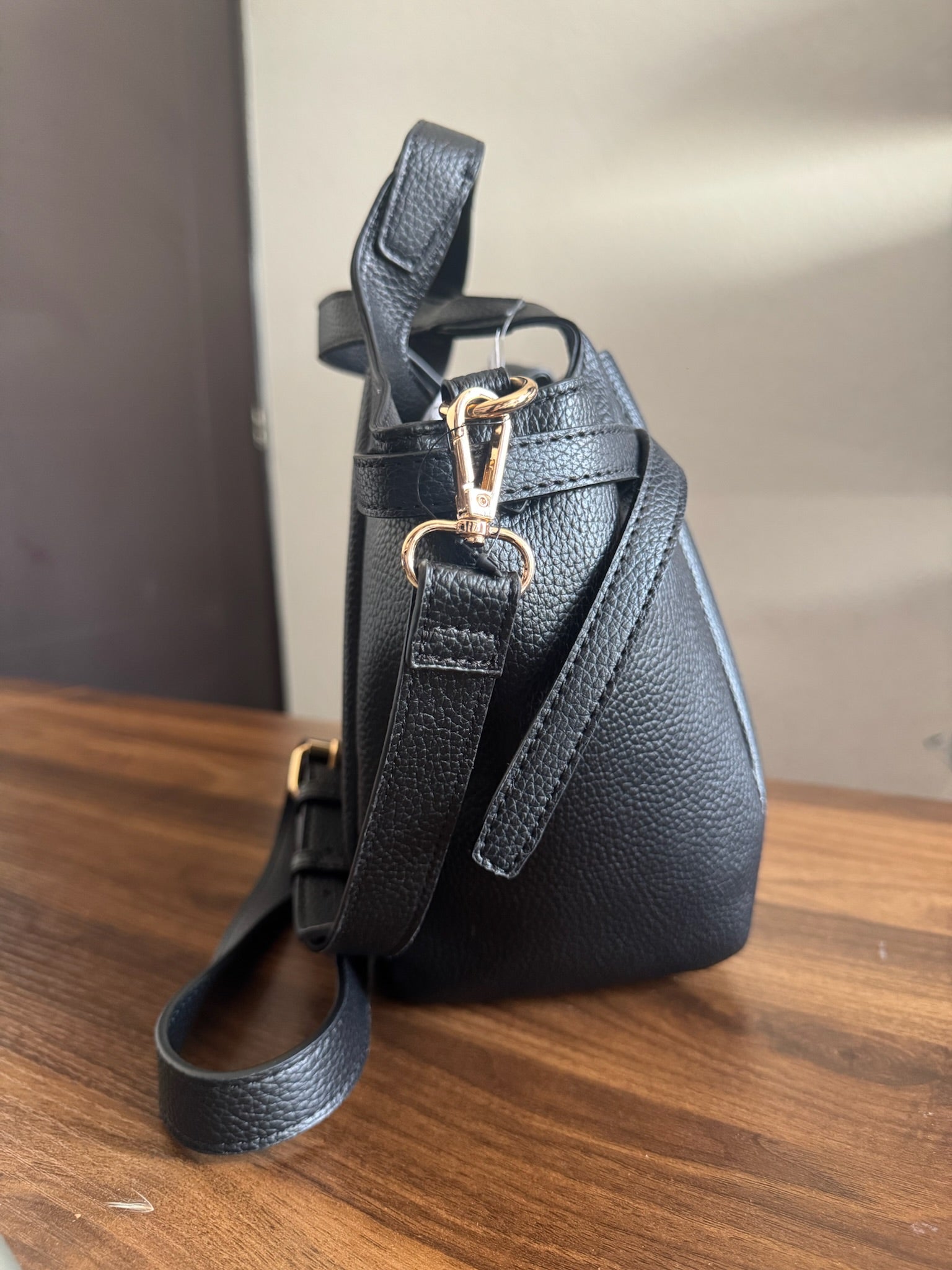 Cartera Negra Nanette Lepore Urban Chic