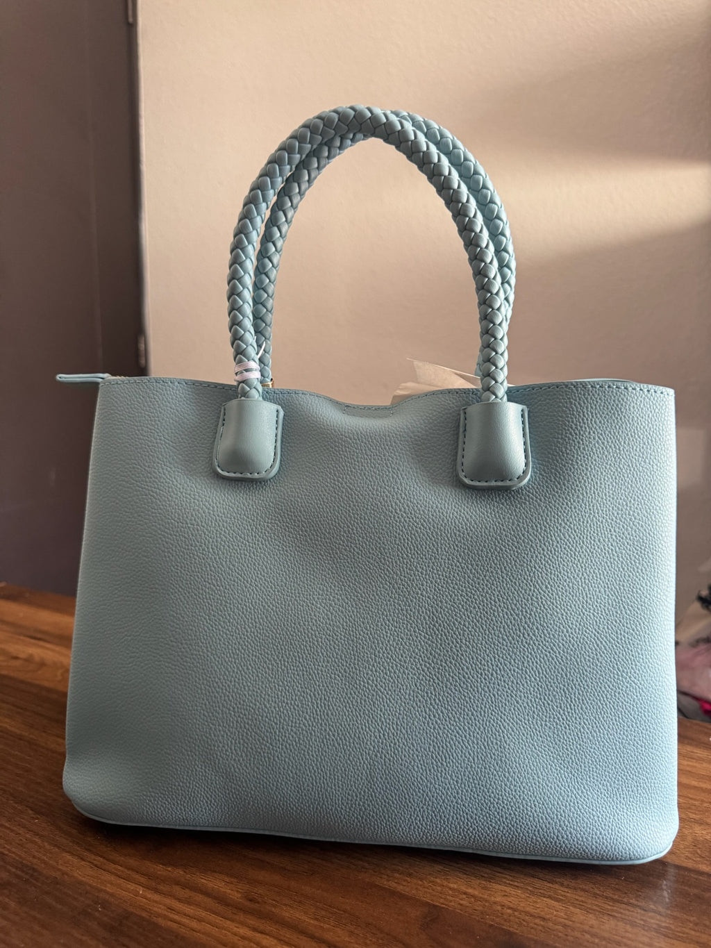 Bolsa Celeste con Detalles Dorados LaTerre