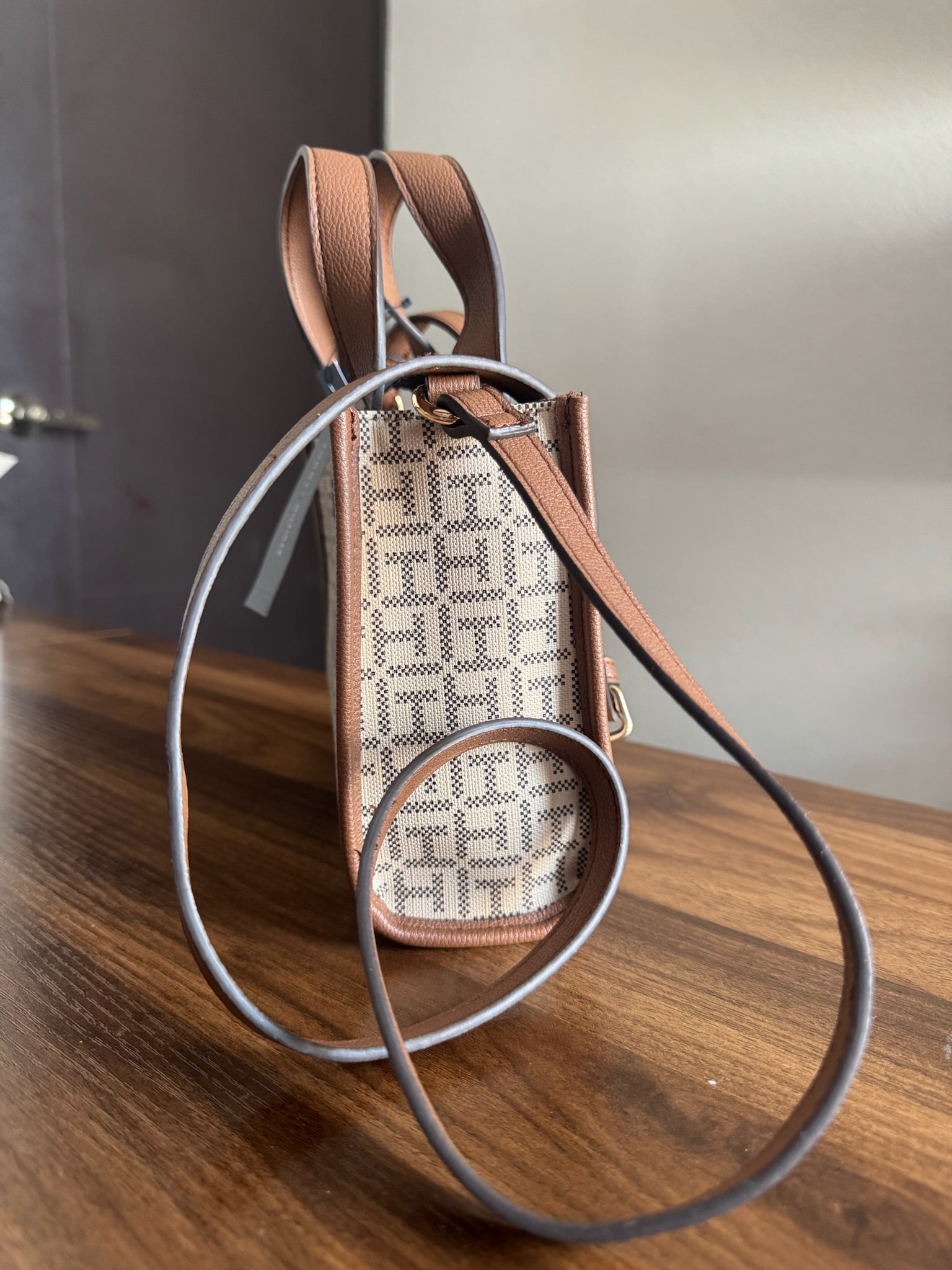 Bolsa de Mano Café Tommy Hilfiger