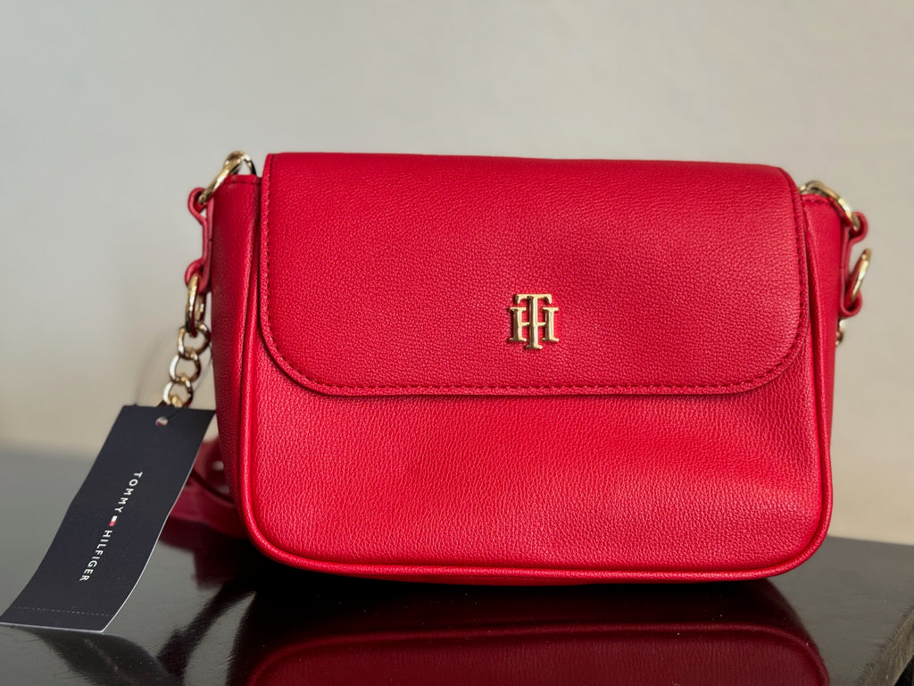 Bolsa Tommy Hilfiger Classic Flap Crossbody Red