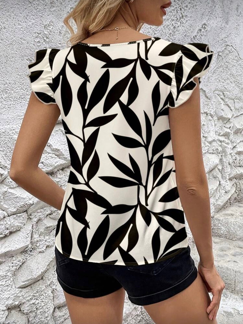 Blusa Femenina Leaf Chic