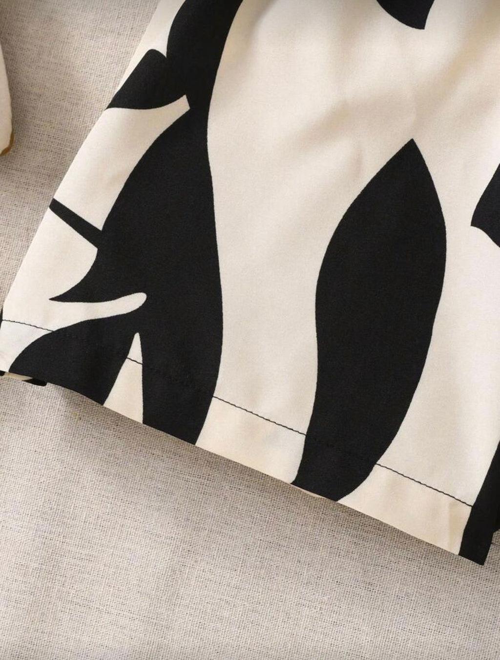 Conjunto Juvenil Monochrome Leaf Chic