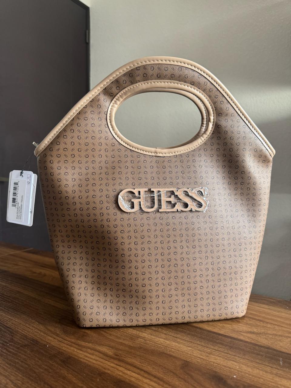 Bolsa Tipo Lonchera Café Guess Signature